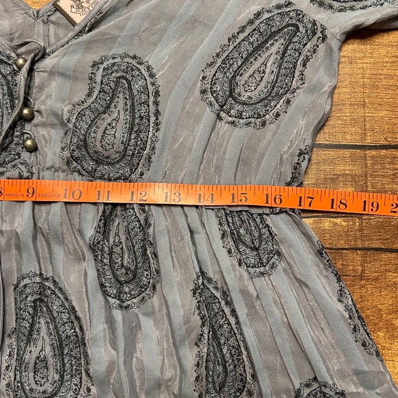 Juicy Couture Dress Womens M Silk Blend Gray Paisley Empire Waist Boho Coquette - Picture 9 of 10